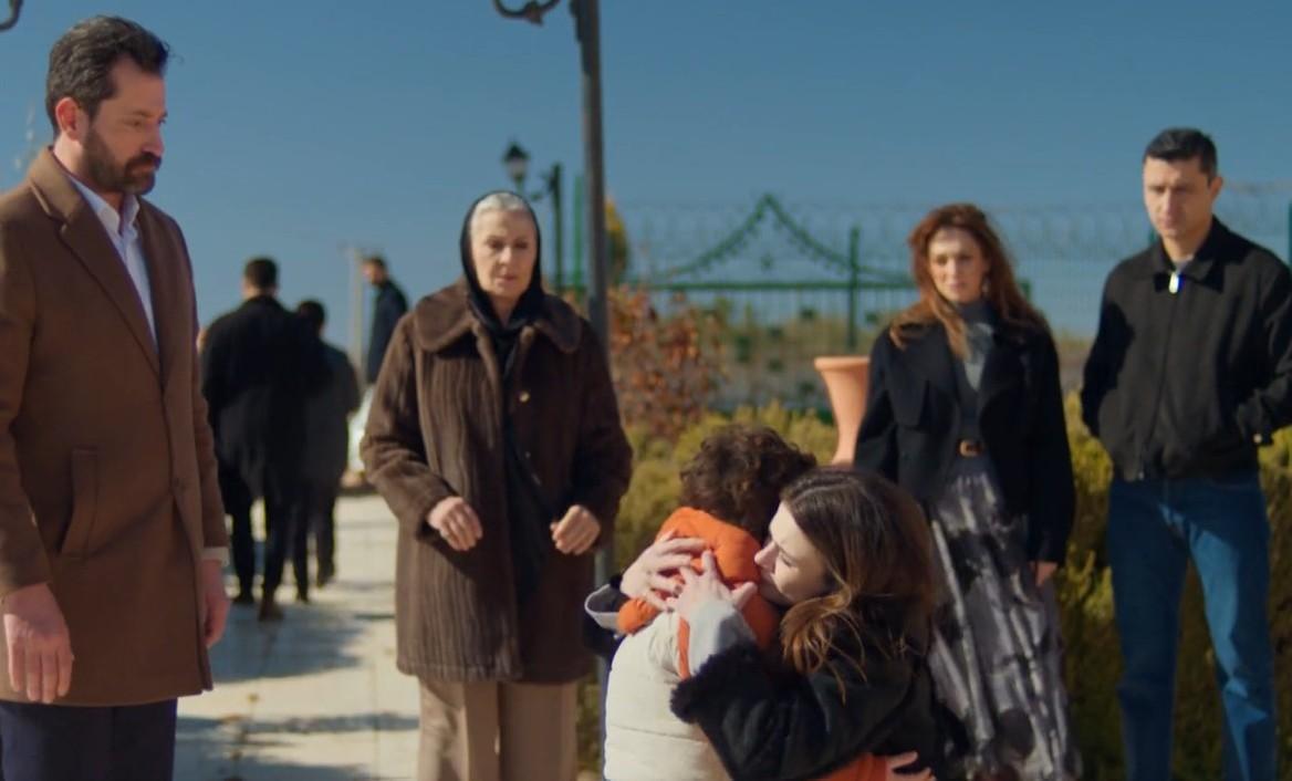 Uzak Şehir Dizisinde Alya ve Cihan Deniz'in Vedası Reytinglere Damga Vurdu