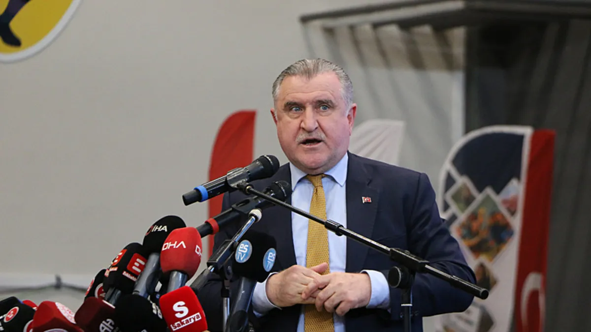 Bakan Bak Eskişehir'de Yunus Emre Spor Salonu'nu Açtı: "Türkiye Bir Spor Ülkesi Oluyor"