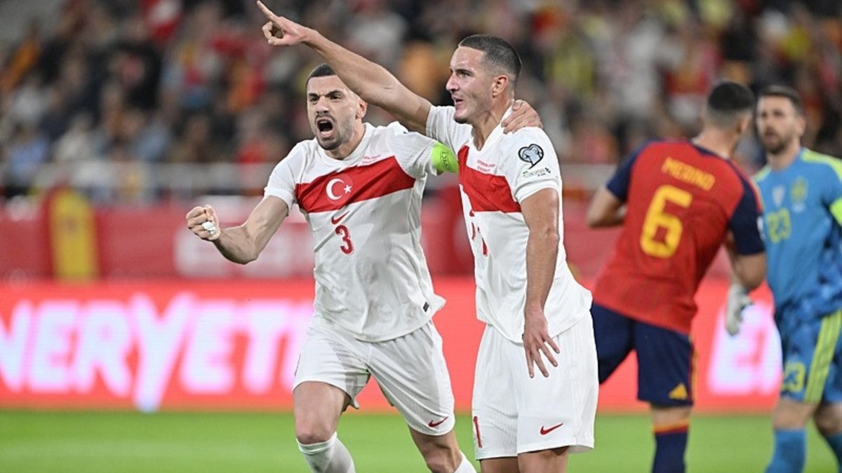 Spor yazarları İspanya-Türkiye maçını değerlendirdi