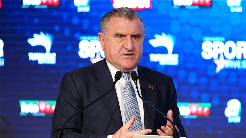 Gençlik ve Spor Bakanı Bak: Türkiye'de bir spor tesisi devrimi yaşanmaktadır