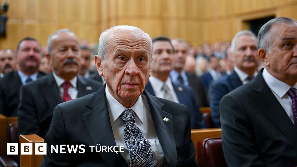 Kuzey Kıbrıs'ta seçimi Tufan Erhürman kazandı: Türkiye'den tepkiler - BBC News Türkçe