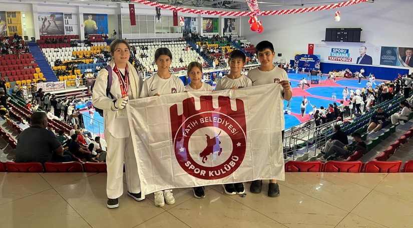 Spor Kulübümüzün Minik Tekvandocuları Türkiye Şampiyonası'nda Fatih'imizi Temsil Etti