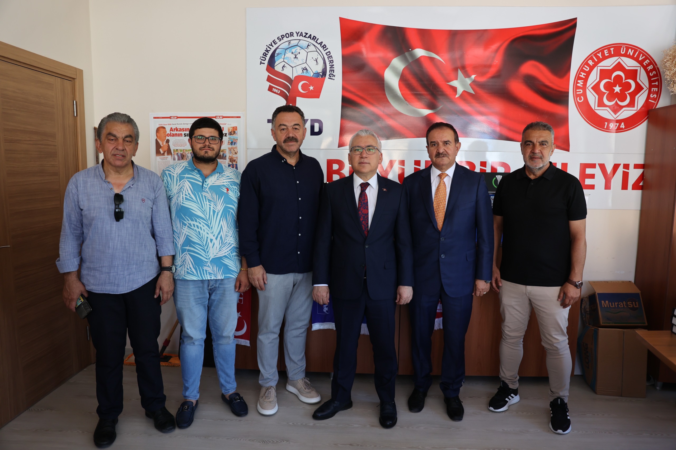 Sivas Valisi Dr. Yılmaz Şimşek’ten TSYD Sivas Şubesine Ziyaret | Türkiye Spor Yazarları Derneği