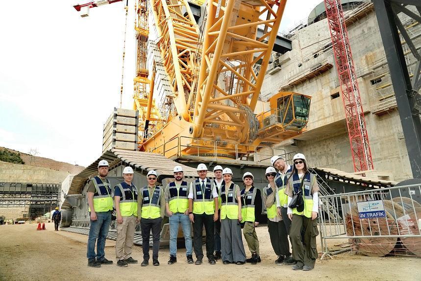 Teknoloji Rusya'nın önde gelen içerik üreticileri Akkuyu NGS, sahasını ziyaret etti Paylaş Haberler Teknoloji
