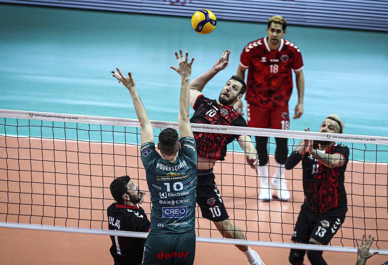 Spor Toto, Challenge Kupası'na Yarı Finalde Veda Etti - Türkiye Voleybol Federasyonu | TVF