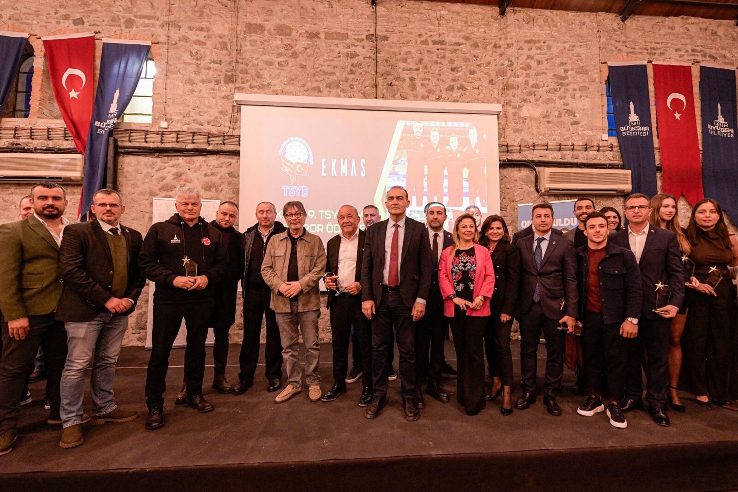 TSYD İzmir’de Yılın Spor Ödülleri’ne Görkemli Tören | Türkiye Spor Yazarları Derneği
