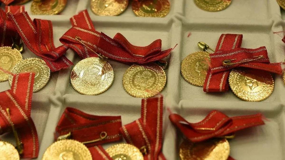 ALTIN FİYATLARI ANLIK TAKİP ET! Bugün tam, yarım, çeyrek, gram, ons altın ne kadar, kaç TL?