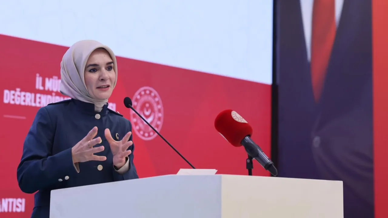 Bakan Göktaş'tan oyun platformlarına çağrı!