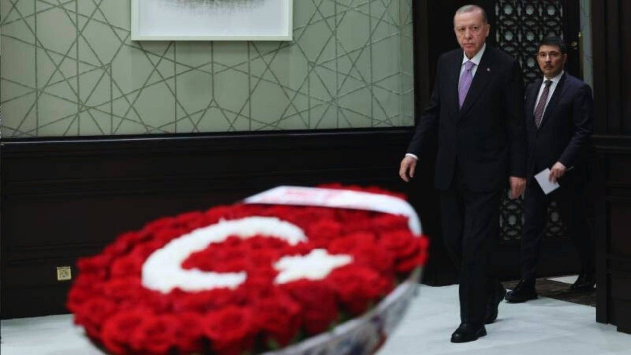 Yeni bakanlarla ilk kabine toplantısı: Güvenlik, dış politika ve ekonomi masada