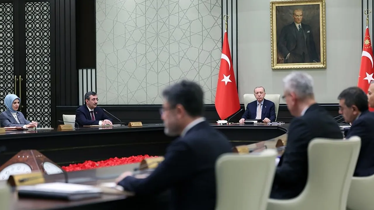 Kabine Beştepe'de Toplandı: Emekli İkramiyesi ve Yeni Yasal Reformlar Masada