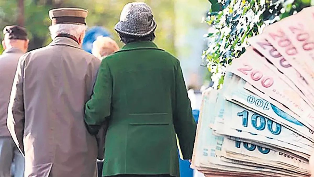 How Much Will the Retiree Holiday Bonus Be? Hike Scenarios on the Cabinet Agenda