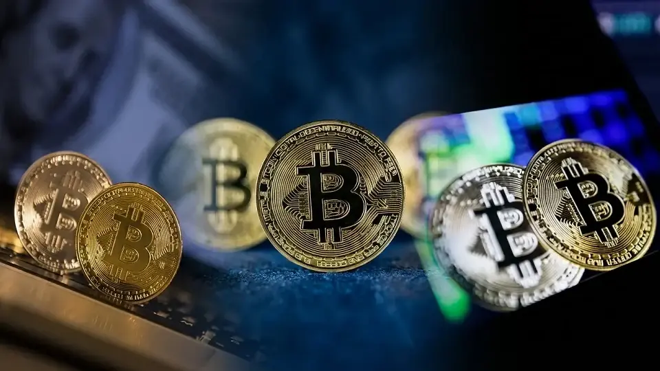 Bitcoin 65 Bin Doların Altına Geriledi: Gümrük Vergisi Endişeleri Satış Baskısını Artırıyor