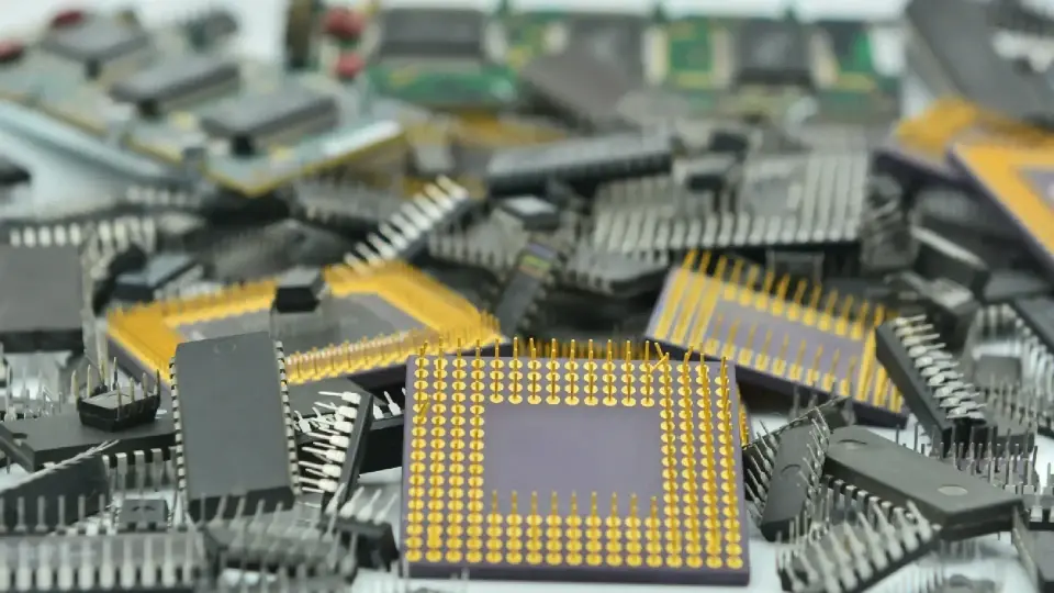 Attention Economy in the Digital Age: How Social Media Weakens the Ability to Focus