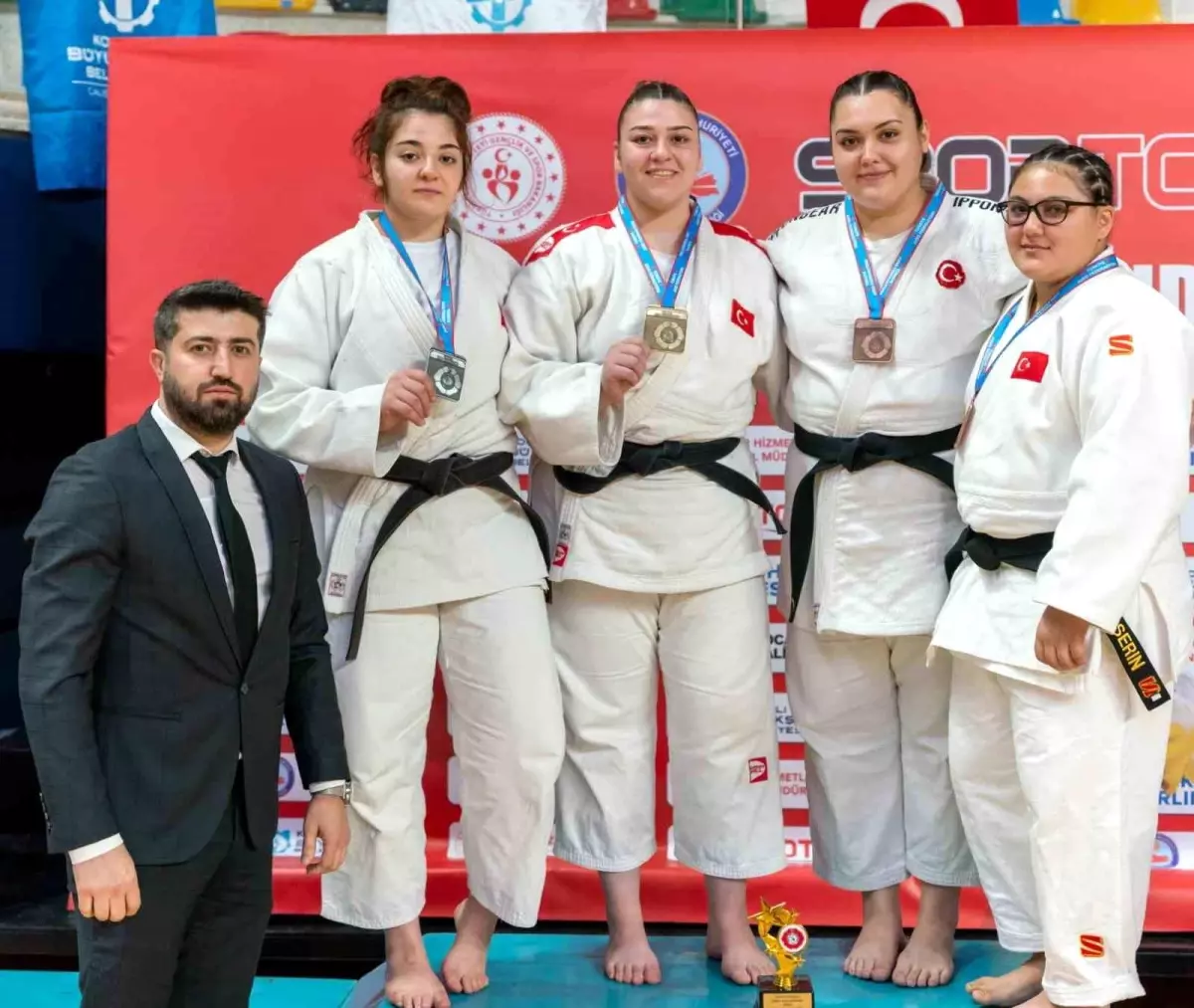 Salihlili Duygu Dirgen Türkiye Judo Şampiyonası'nda Bronz Madalya Kazandı