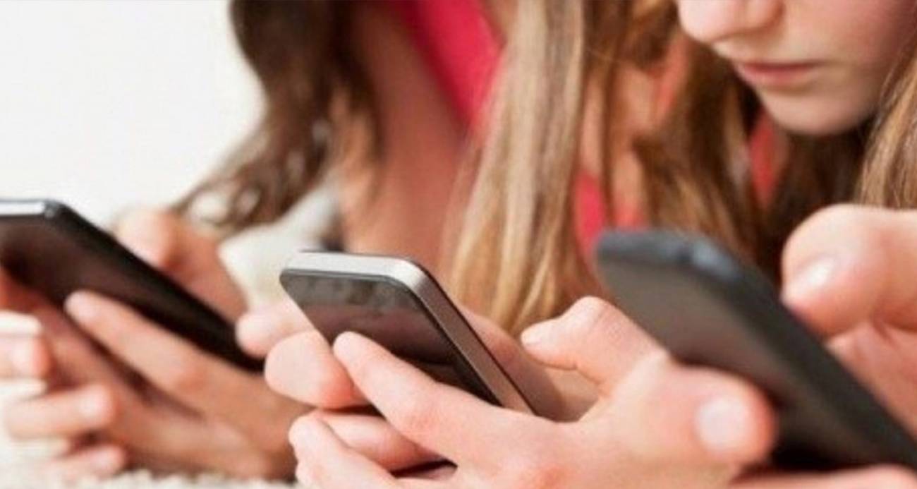 Experts Warn on Digital Parenting: Uncontrolled Content Threatens Child Development