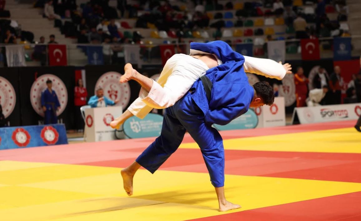 Kocaeli'de Spor Toto Büyükler Türkiye Judo Şampiyonası 900 Sporcuyla Başladı