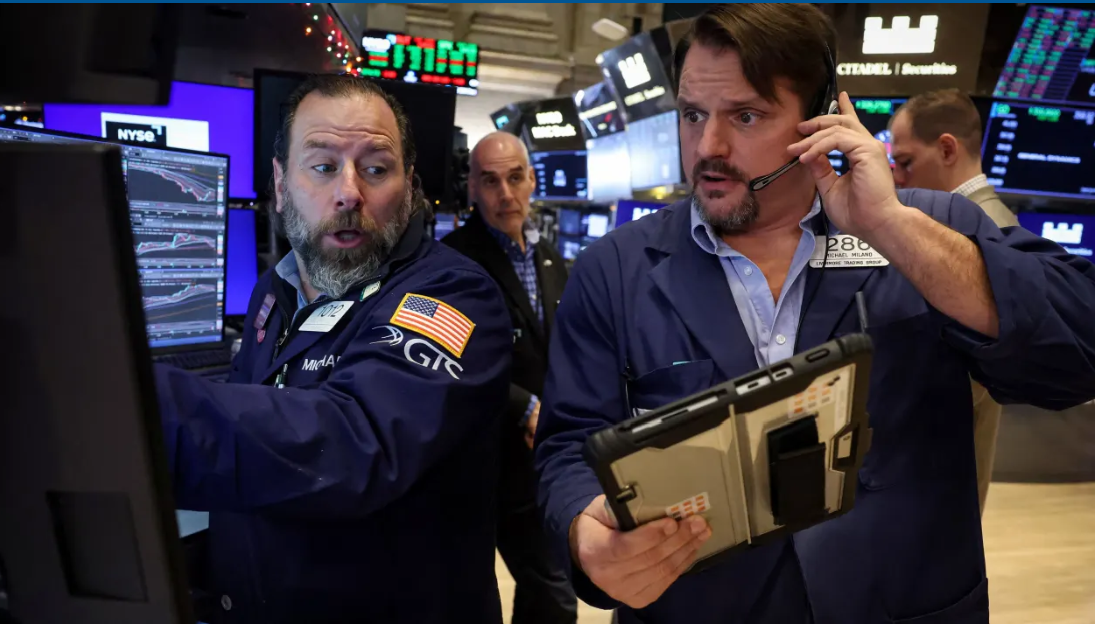 Wall Street'te Yapay Zekâ ve Tarife Şoku: Teknoloji Hisselerinde Sert Satış