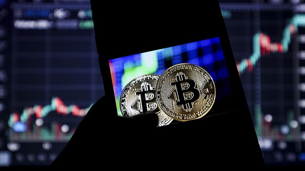 Bitcoin Fiyatında Sert Geri Çekilme: 60 Bin Dolar Sınırı Test Ediliyor