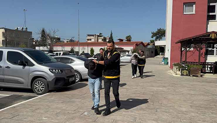 Adana'da Yol Verme Kavgası Cinayetle Bitti: 18 Yaşındaki Genç Hayatını Kaybetti