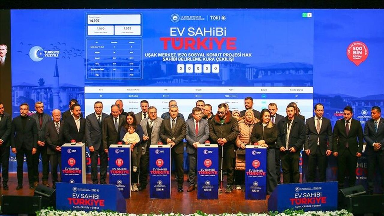 "Yüzyılın Konut Projesi" kapsamında kura çekimleri sürüyor