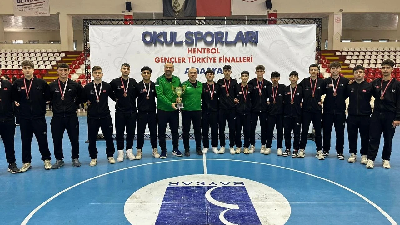 Adana Spor Lisesi Türkiye üçüncüsü oldu