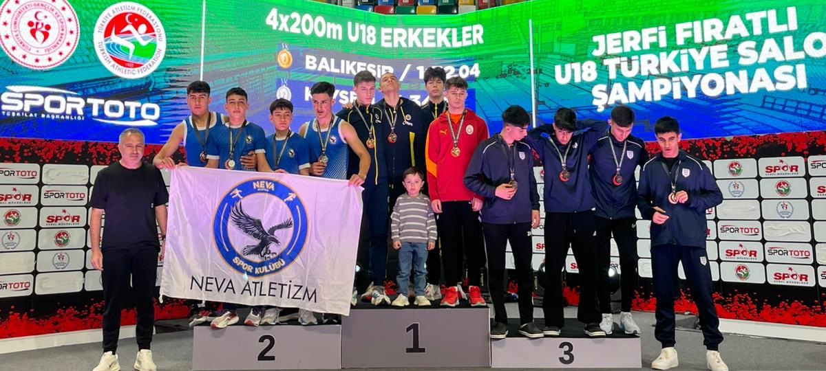 U-18 Salon Atletizm Türkiye Şampiyonası’nda Erdek rüzgarı
