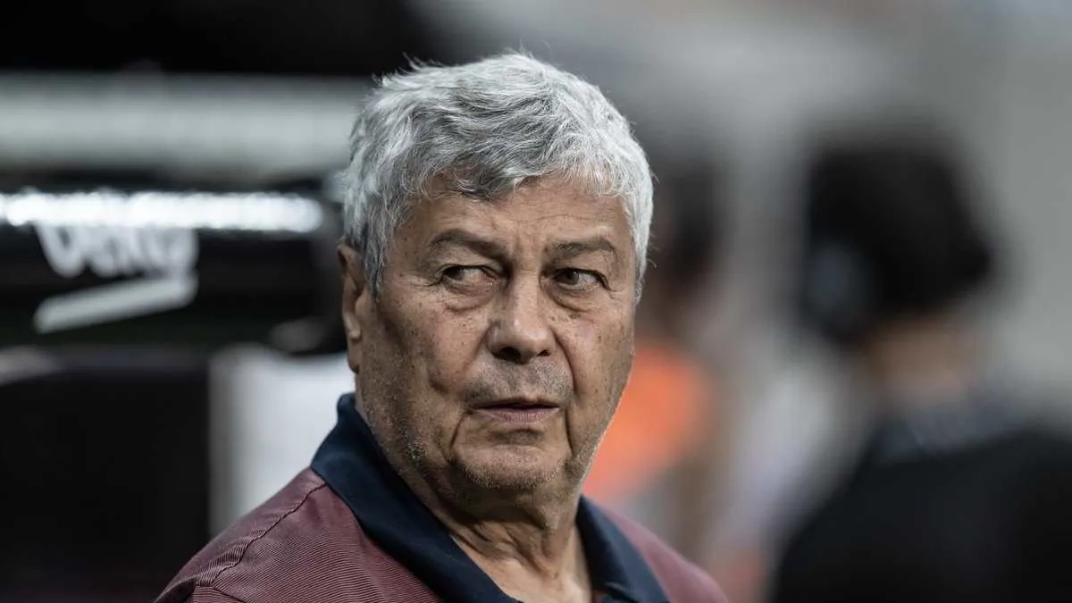 Romanya'da Mircea Lucescu Kararı: Türkiye Maçı Öncesi Görevine Devam Ediyor