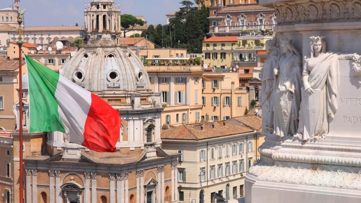 Bank calls crypto asset service providers to comply with EU and Italy sanctions