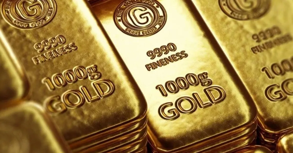 Gold, After Three-Day Decline, Faces Critical Pivot at $4,350