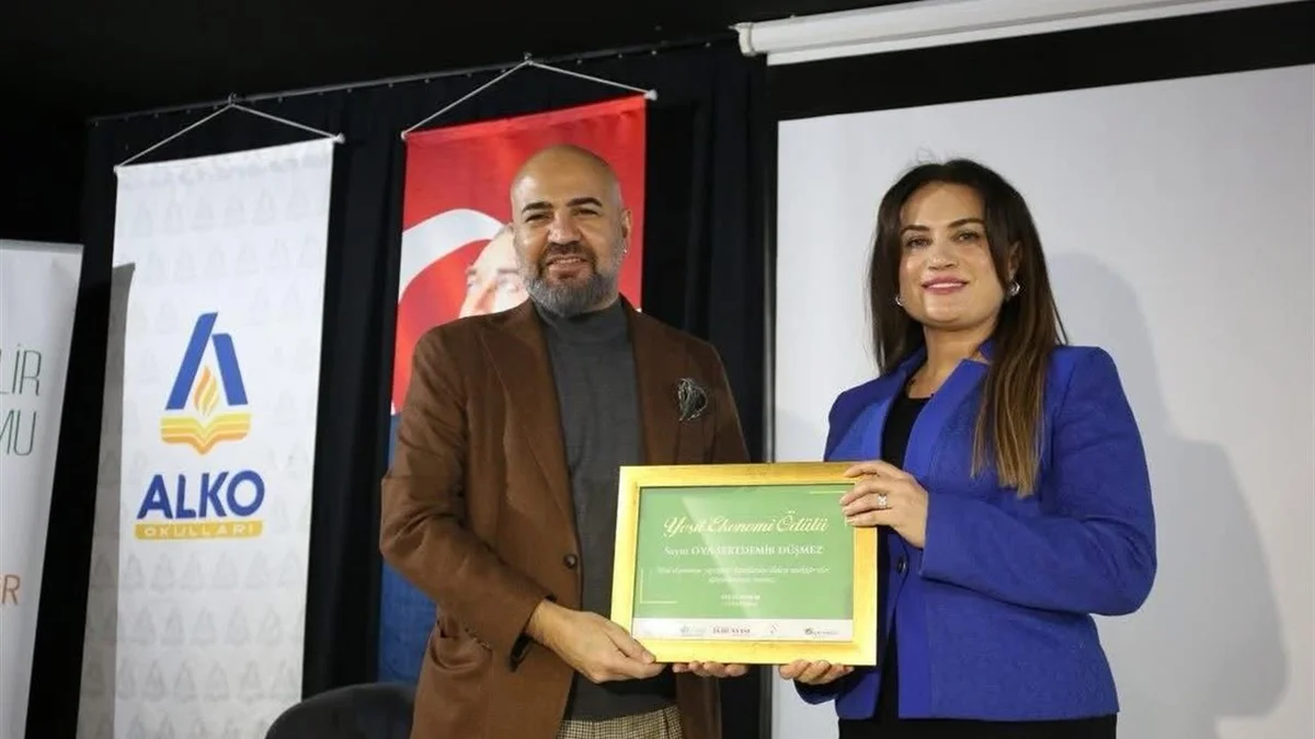 RedColour Wins Green Economy Award at 18th Global Warming Summit