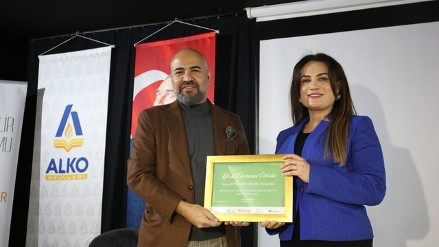RedColour Wins Green Economy Award at the 18th Global Warming Summit