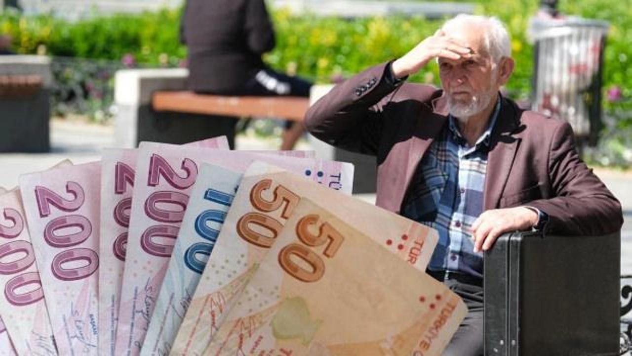 Millions of Retirees Await Holiday Allowance Increase