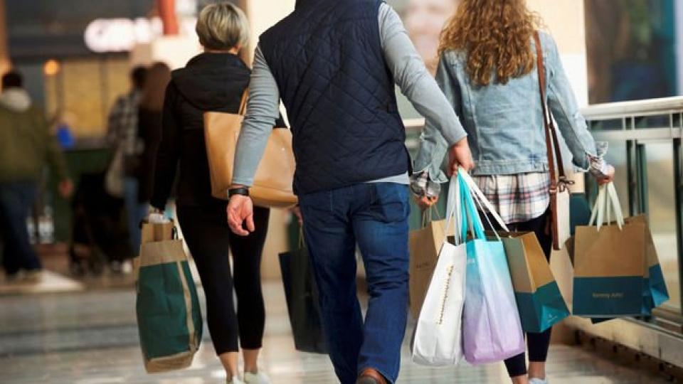Economic Confidence Index Rises to 100.7 in February
