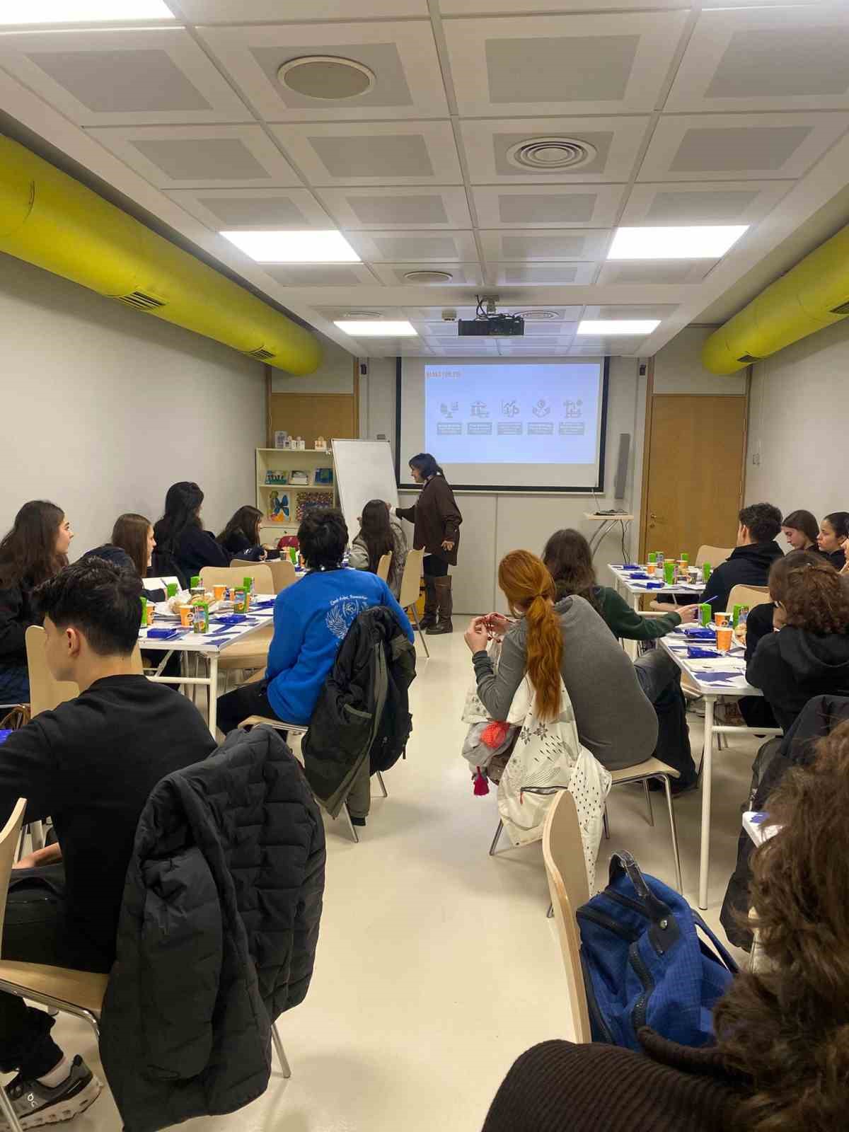 Türkiye İş Bankası Müzesi'nden Lise Öğrencilerine Ücretsiz "İş’te Ekonomi" Atölyeleri