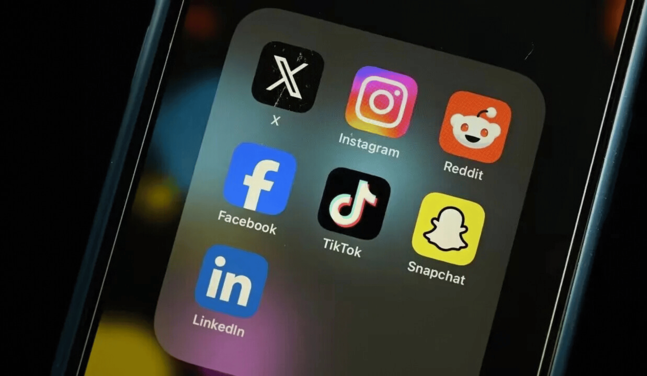 Mandatory Social Media Identity Verification to Begin in 2026