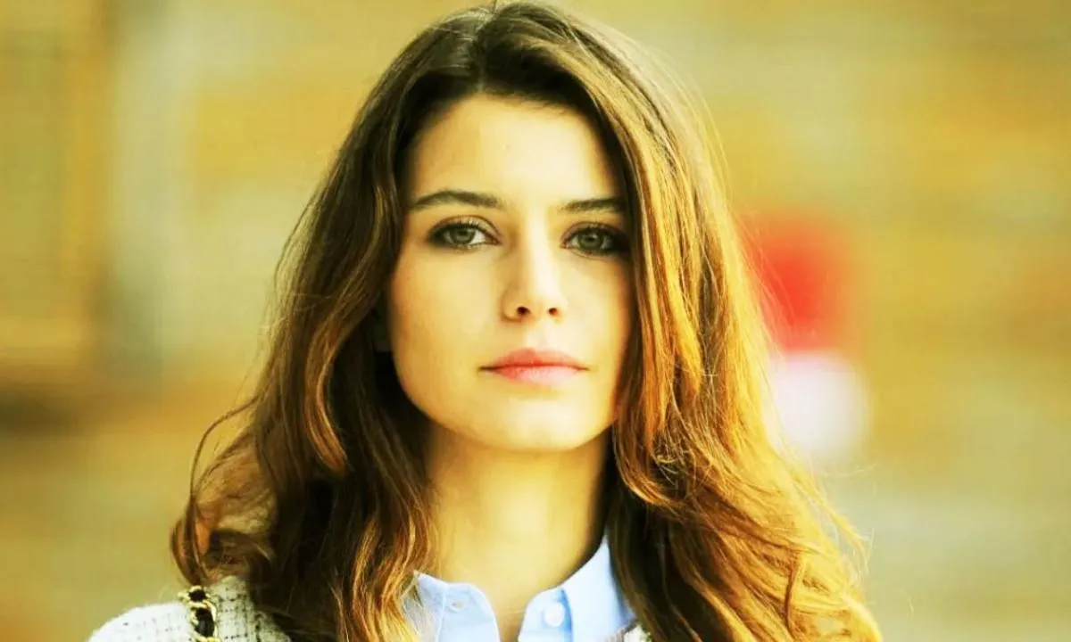 Beren Saat'in "CapitaliZoo" Şarkısına Ünlü İsimlerden Eleştiri ve Destek